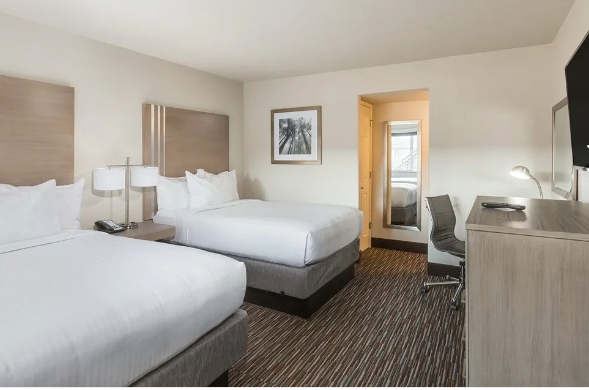 Days Inn by Wyndham Yosemite Area